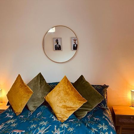 City Of Chester Award Winning Cottage -Pixie Terrace Chester Exteriör bild