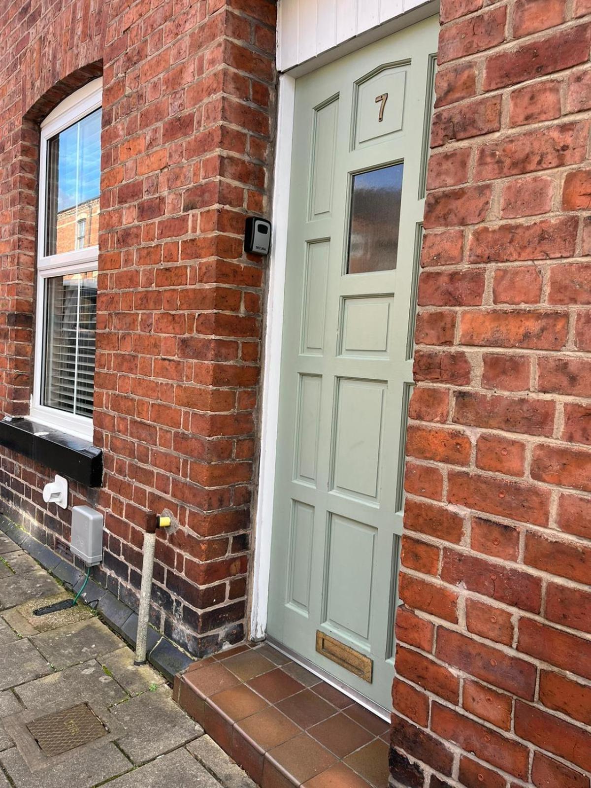 City Of Chester Award Winning Cottage -Pixie Terrace Chester Exteriör bild